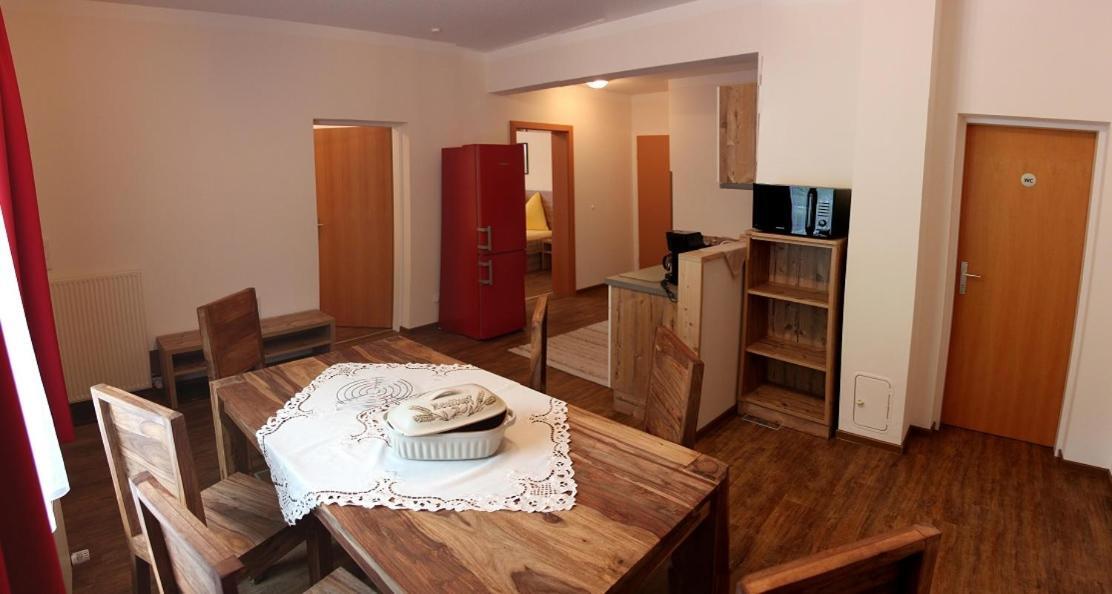 Appartement Juns Тукс Екстериор снимка